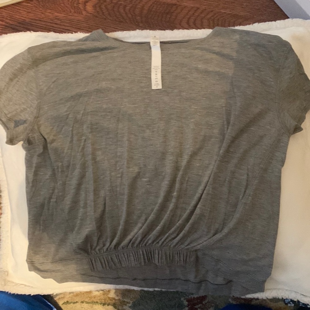 Never worn Lululemon Cropped Tee